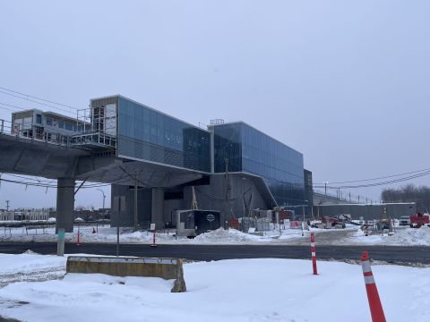 Snapshot of Fairview-Pointe-Claire Station - January 22, 2024